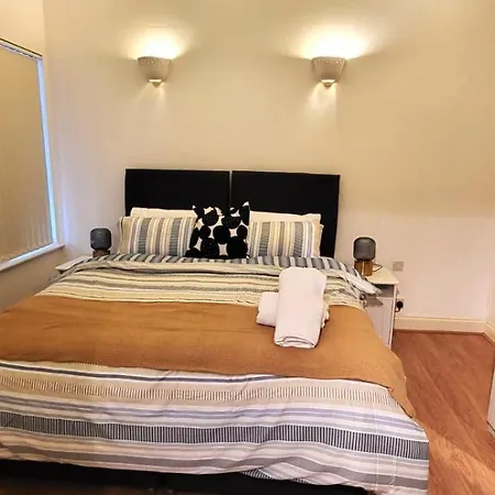 1 Bed, G-Floor Apt Close To O2, Excel And City Airport London Exterior photo