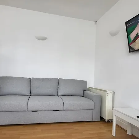 1 Bed, G-Floor Apt Close To O2, Excel And City Airport London Exterior photo